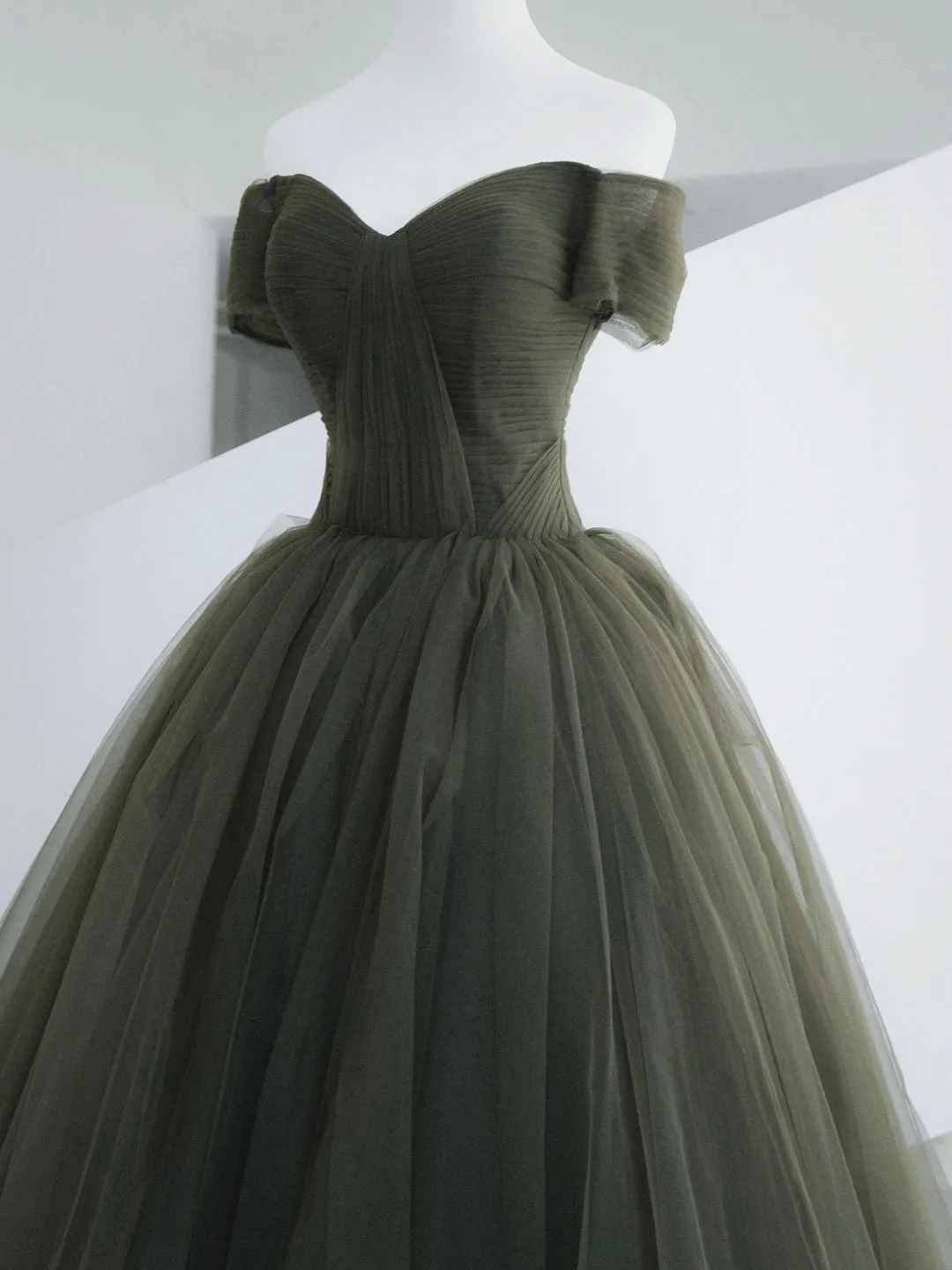 Green Tulle Long Prom Dress A-Line Off Shoulder Evening Dress