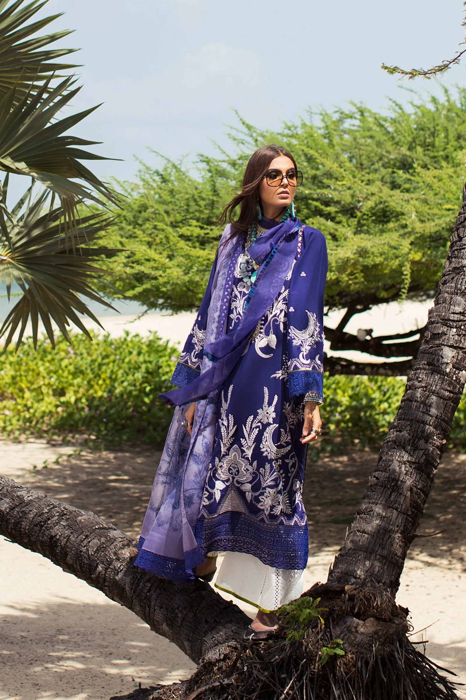 Élan Luxury Lawn Collection 2020 – EL-11 A (BAHARI)