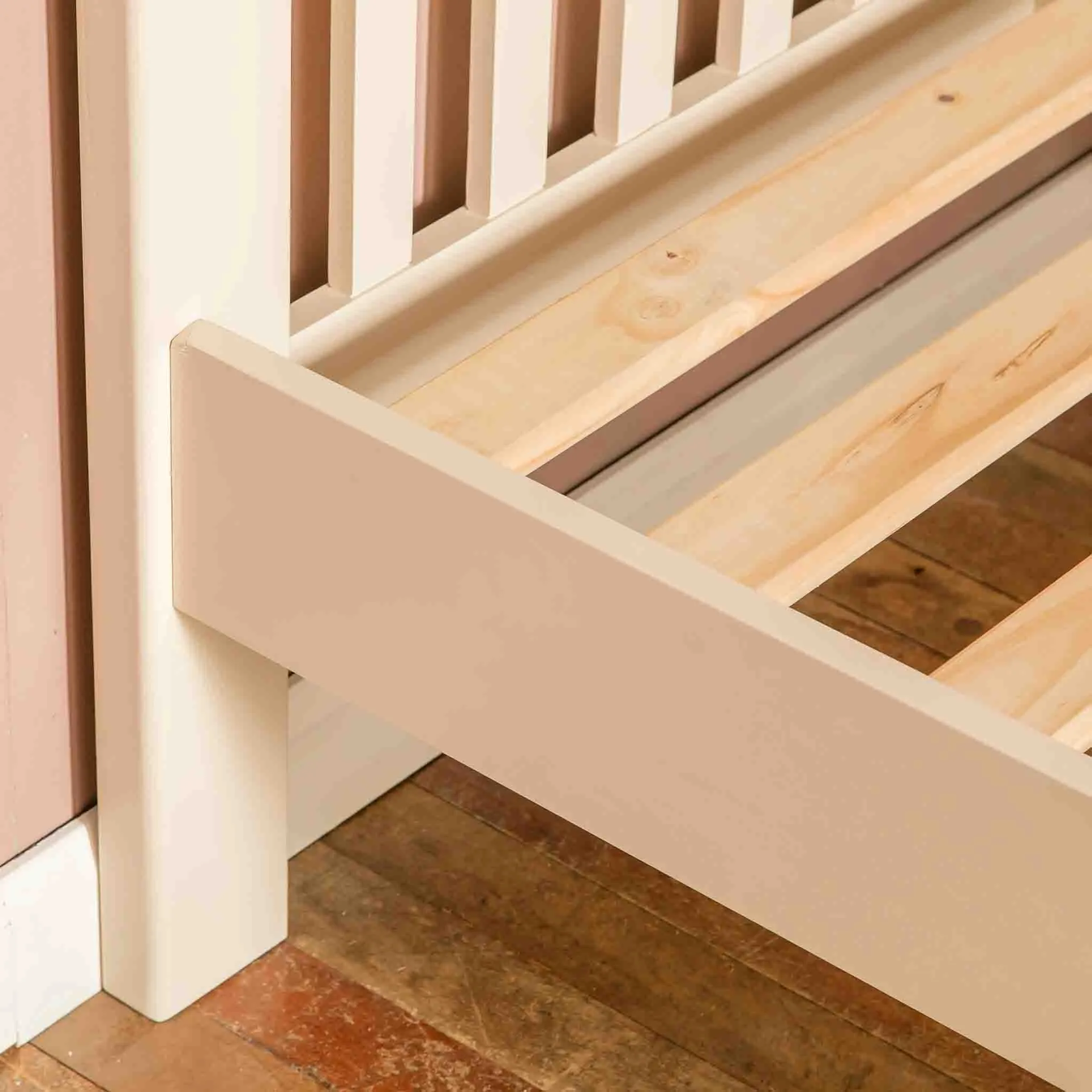 Padstow Cream 4'6" Double Bed