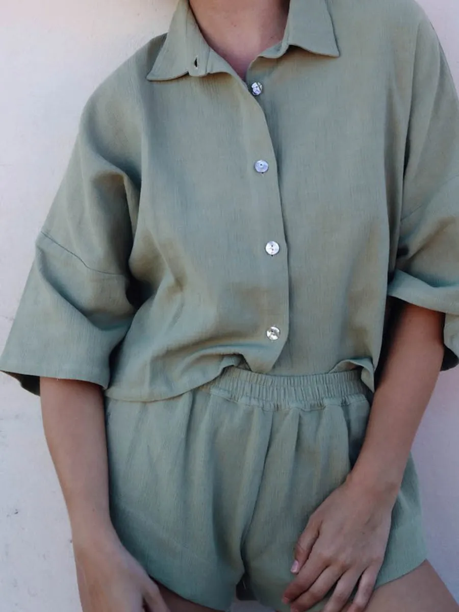 Pure Color Buttoned Shirt Casual Shorts Two-Piece Set