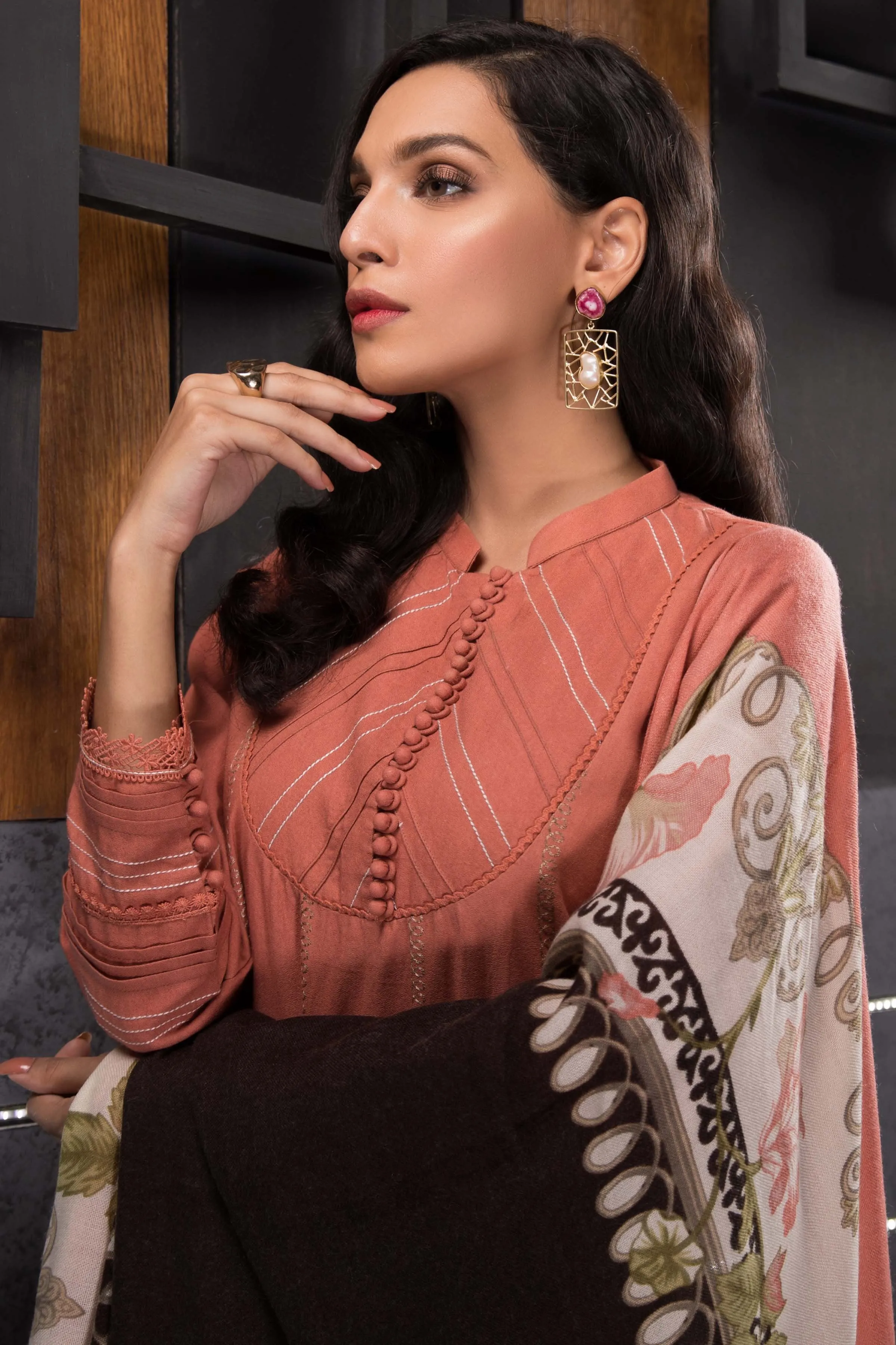 Sapphire Winter Signature - 3 Piece Collection 2019 – Pale Glow