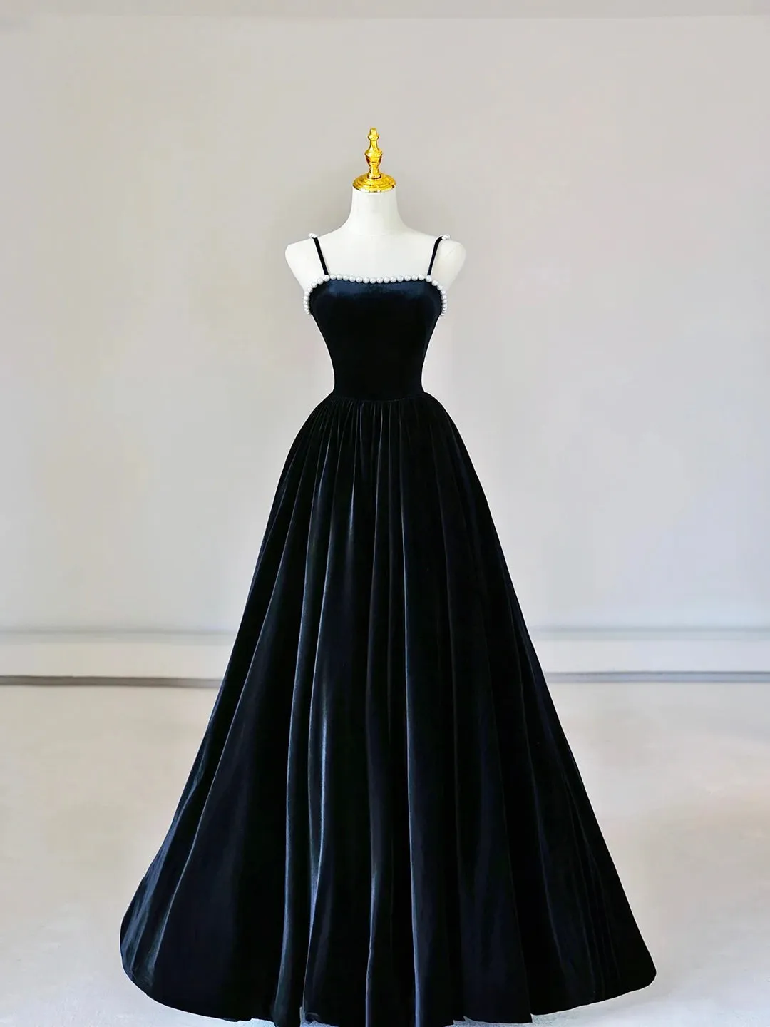 Spaghetti Strap Velvet Long Prom Dress with Pearls Black Evening Dress Party Dress
